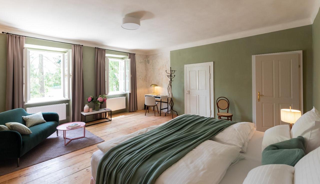 Boutique Hotel Zum Oberjaeger, Schloss Lackenbach Eksteriør bilde